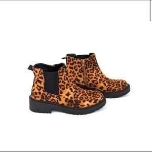NWT Madden Girl LEOPARD Print Boots